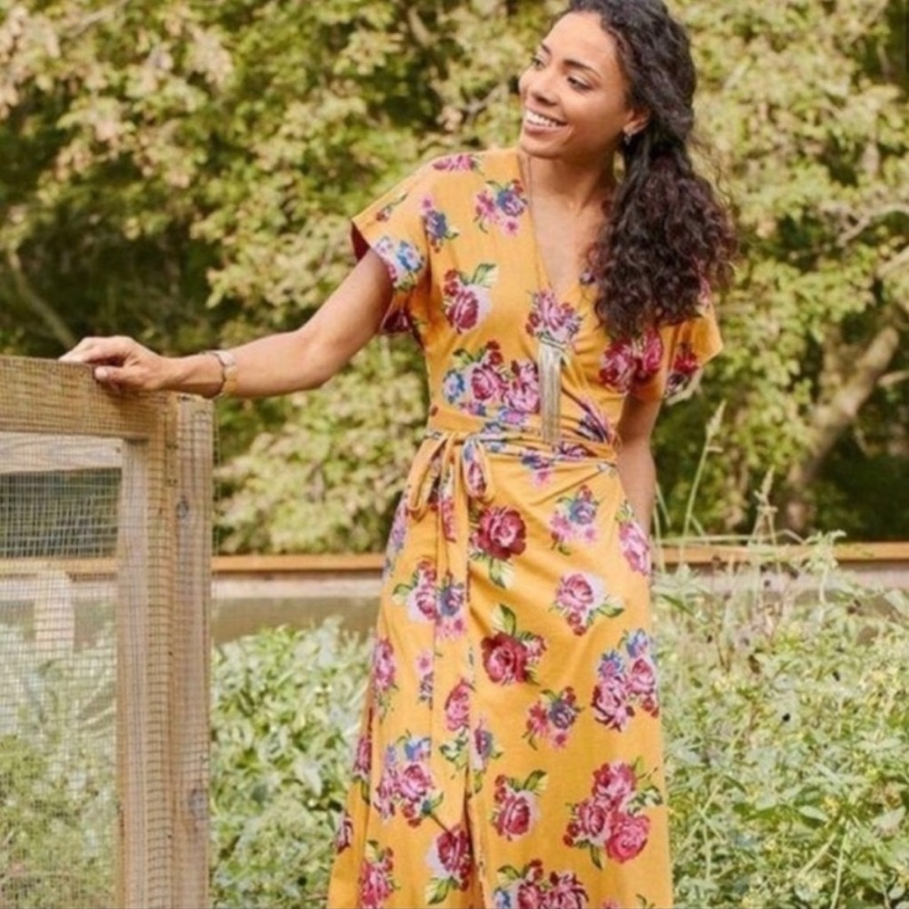 Women's Matilda Jane Size Small Alana Yellow Mustard Floral knit Wrap Maxi Dress